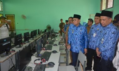 Tinjau Pelaksanaan UNBK, Fachrori Doakan Siswa/I Lulus dengan Baik