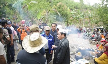 Prihatin, Wako AJB Turut Bantu Pencarian Warga di Danau Kaco 
