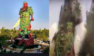 Viral Patung Dewa Kong Co Raksasa Runtuh, Ketua DPRD Tuban: Saya Bersyukur Patung Itu Roboh Sendiri