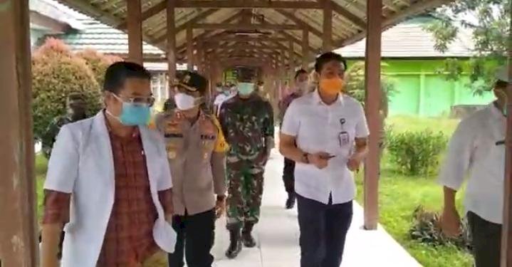 Tinjau Ruang Isolasi RSUD Ahmad Ripin, Sekda Muarojambi: Harus Dilengkapi dan Difasilitasi dengan Baik