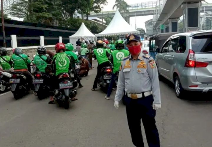 Rapid Test COVID-19 "Drive Thru" Diikuti Pengemudi Ojek Online