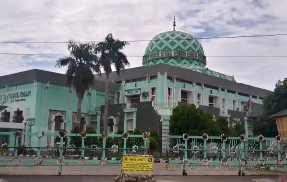 Masjid Agung Nurul Iman Padang Tak Gelar Sholat Tarawih Berjamaah