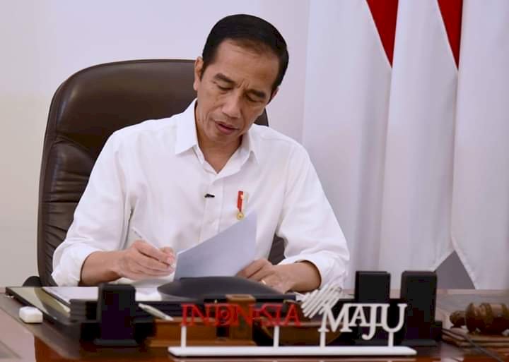 Terima Surat Pengunduran Diri Dua Stafsus, Jokowi: Belva dan Andi Taufan Anak-anak yang Cerdas Miliki Reputasi!