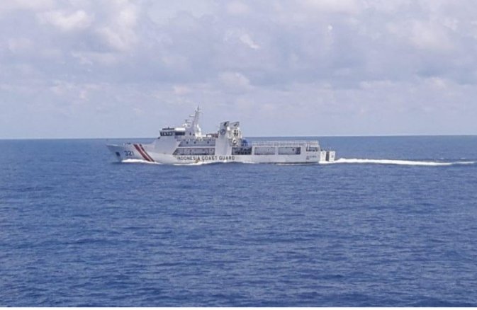 Tim SAR Lintas Negara Cari Pelaku Illegal Fishing Tenggelam di Natuna