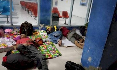 Puluhan Warga Gorontalo terlantar di Pelabuhan Ternate Sudah Dua Hari