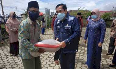 Wako AJB Salurkan Bantuan Pangan Bagi 24.995 KK Terdampak Covid-19