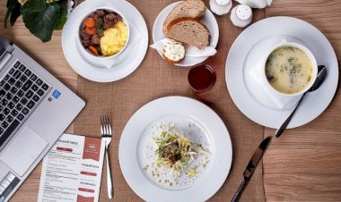 Waktu Makan kembali Normal, Perbanyak Asupan saat Santap Siang