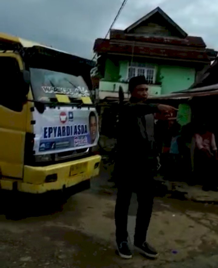 Lagi PSBB! Mantan Anggota DPR Ini Marah-marah ke Polisi Kala Pembagian Sembako, Begini Penjelasannya