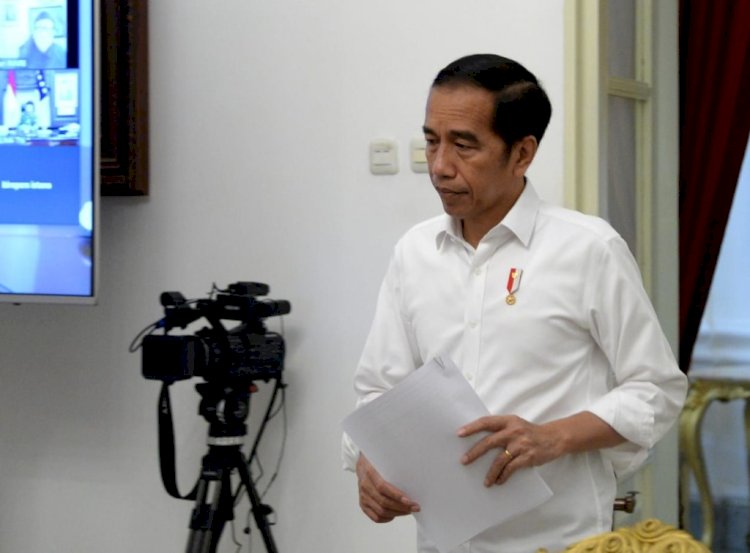 Jokowi Kini Punya Akses Penuh Mengangkat, Memindahkan, Memecat ASN!