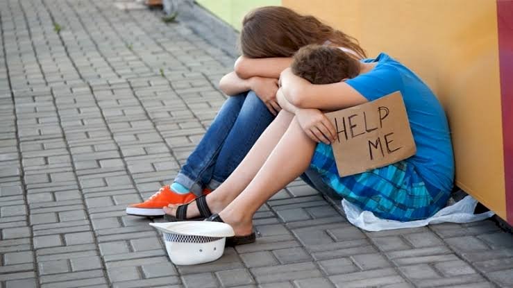 Warga Kelaparan Saat Covid-19, Nekat Makan Darah Sapi