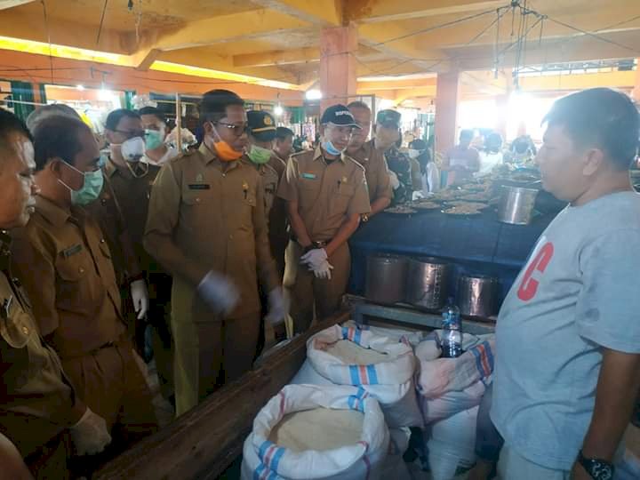 Sekda Munasri Minta Pelaku Pasar Tetap Patuhi Protokol Kesehatan