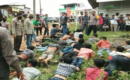 Puluhan Massa dari Lubuklandai Dihadang Polisi Bungo-Jambi, Kapolres: Kita Minta Nyanyi Lagu Indonesia Raya