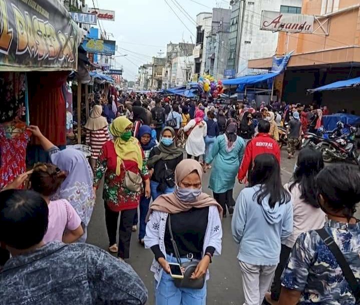 Meski PSBB, Warga Kota Sukabumi Tak Surut ke Pasar Tradisional: Ada Khawatir Tertular Covid-19, Tapi Gimana Lagi
