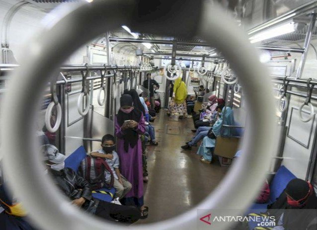 Luar Biasa! Pengguna KRL Hari Kedua Lebaran Capai 83.125 Orang