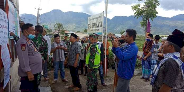 BLT Tidak Tepat Sasaran, Ratusan Warga di Jernih Jaya Kerinci Segel Kantor Desa