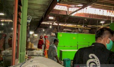 Pasar Tradisional di Sleman Disemprot Disinfektan Dua Kali Sehari
