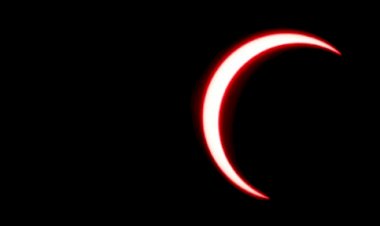 Warga Jakarta Bisa Lihat Gerhana Matahari Secara Online