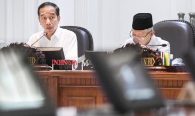 Presiden Jokowi minta para Menteri buat Terobosan atasi COVID-19: Tidak Datar-datar Saja!