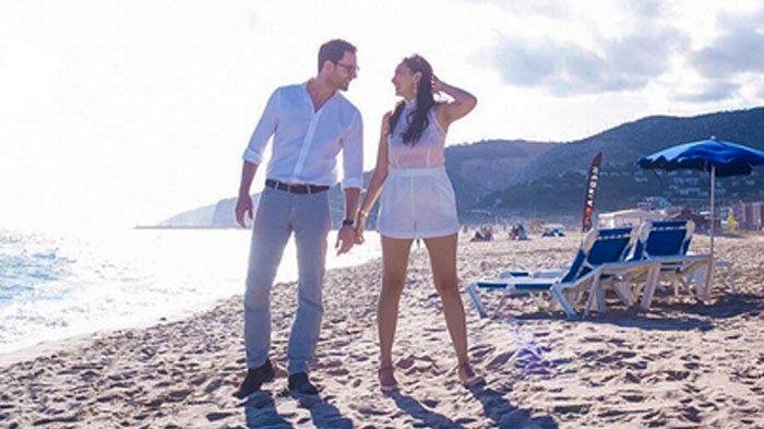 Begini Kehidupan Tata Cahyani Mantan Istri Tommy Soeharto yang Kini Bersama Suami Barunya