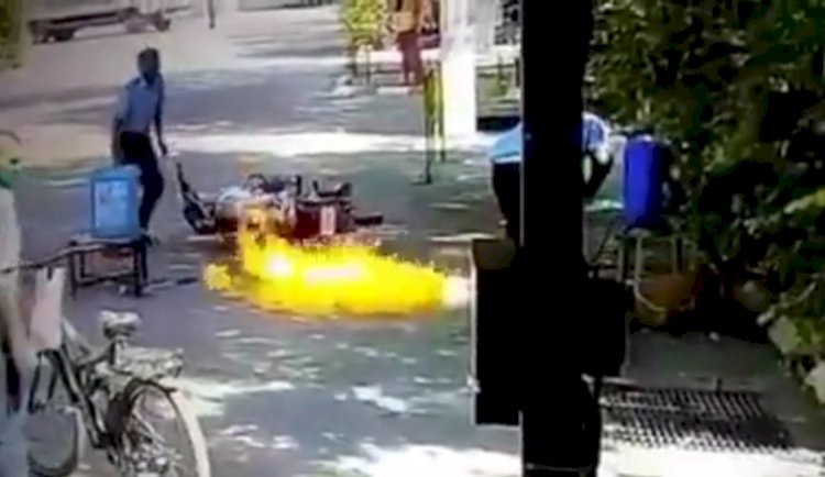 Viral! Video Motor Terbakar karena Disemprot Disinfektan