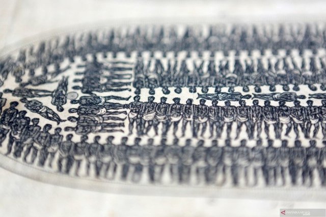 Massa Aksi Anti Rasisme di Inggris Robohkan Patung Pedagang Budak