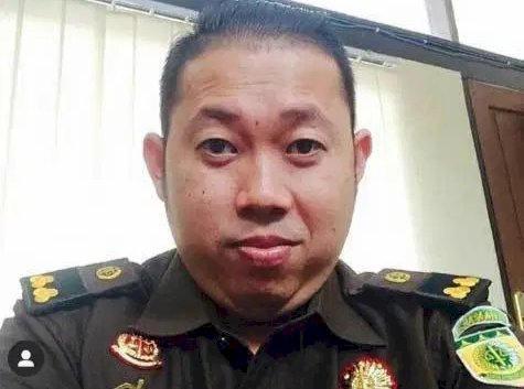 Sebut Terdakwa Tak Sengaja Siram Novel, Netizen Posting Rekam Jejak Jaksa Fedrik