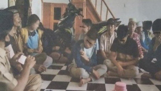 Berkumpul Hingga Subuh, 4 Pemuda dan 2 Teman Wanitanya di Kerinci Ini Digerebek Warga