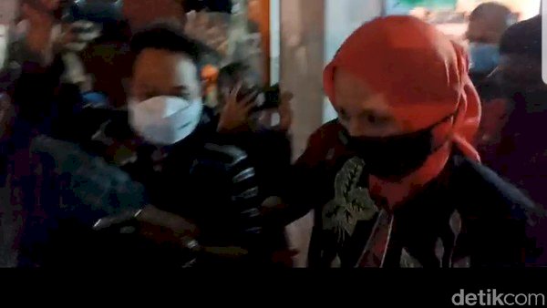 Bupati Jember di Kantor Kejari Hingga 2,5 Jam, Ada Apa?