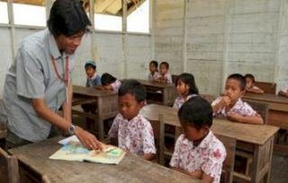 Kisah Supraptiningsih, Guru yang Dipecat Bupati Tulungagung, Dipenjara 10 Bulan, Kini Menang Kasasi di Tingkat MA