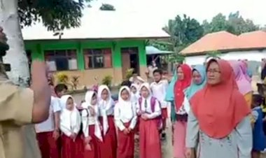 Viral, Emak-emak Demonstrasi di Depan SD: Jika Diliburkan, Kami Pindahkan ke Sekolah Lain!