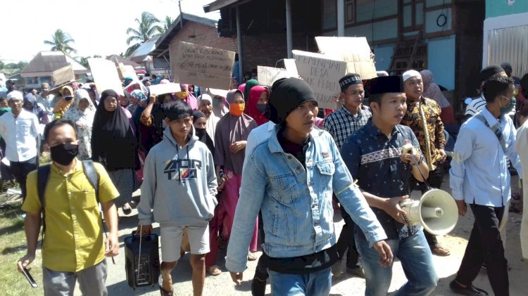 Warga Desa Bedaro, Bungo-Jambi Demo: Kenapa Hanya 21 Orang Terima BLT?