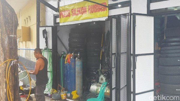 Usai Dibikin Viral, Bengkel Tambal Ban Rp600 Ribu Ini Langsung Sepi Pelanggan