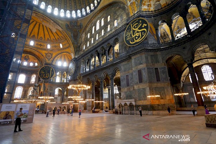 Hagia Sophia Sambut umat Muslim Shalat Jumat Perdana