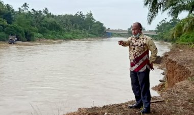 Akibat Aktivitas Dompeng, Puluhan Rumah Warga Terancam Hanyut di Desa Baru Sarolangun
