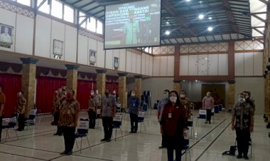 Ganjar Lantik Ratusan Pejabat Pemprov Jateng secara Virtual