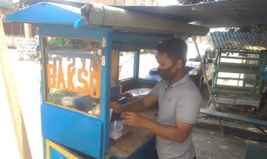 Viral! Pria Ini Jual Bakso Rp5 Ribu Meski dalam Kondisi Pandemi Covid-19