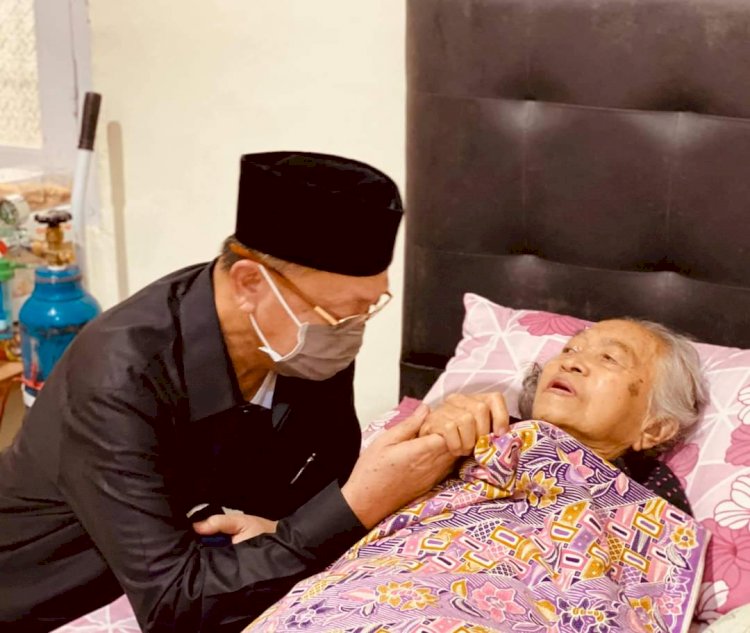 Innalillahi! Ibunda Bupati Sarolangun Tutup Usia