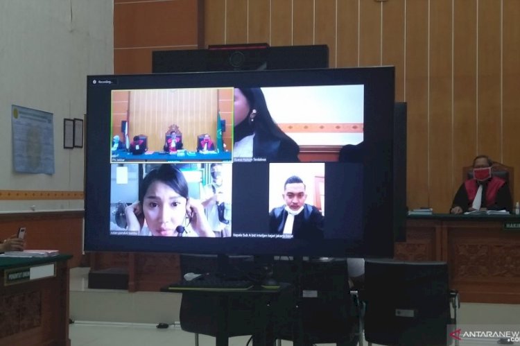 PN Jakarta Barat Ditutup, Sidang Lanjutan Lucinta Luna Ditunda