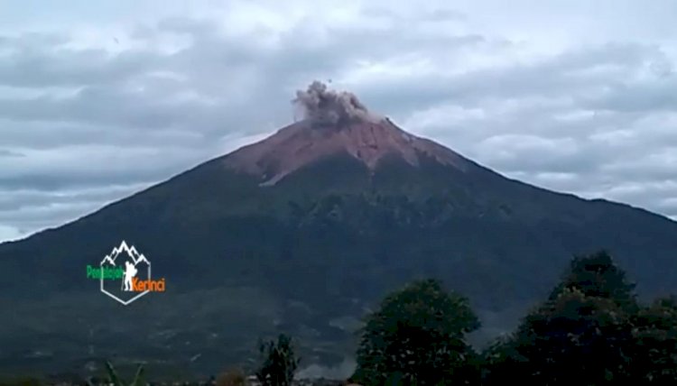 Gunung Kerinci Terpantau Erupsi, BPBD: Status Masih Waspada