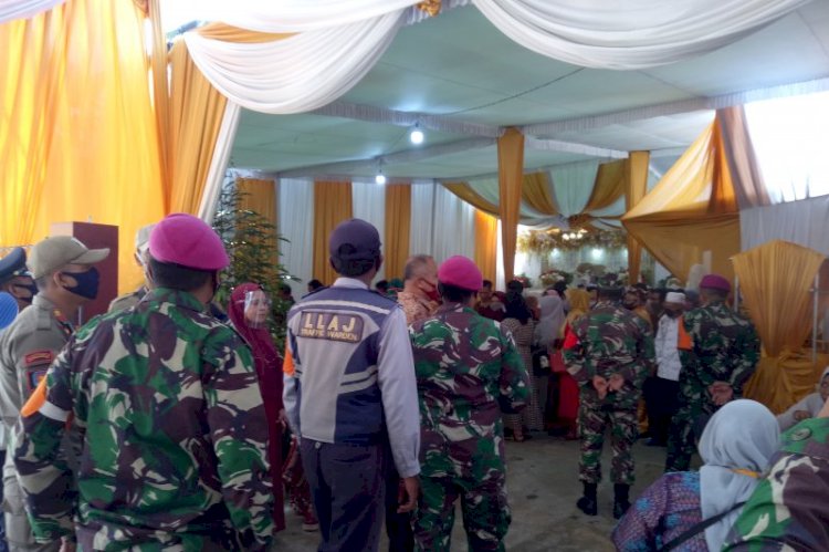 Petugas Cek Semua Protokol Kesehatan dalam Pesta Nikah di Bandarlampung