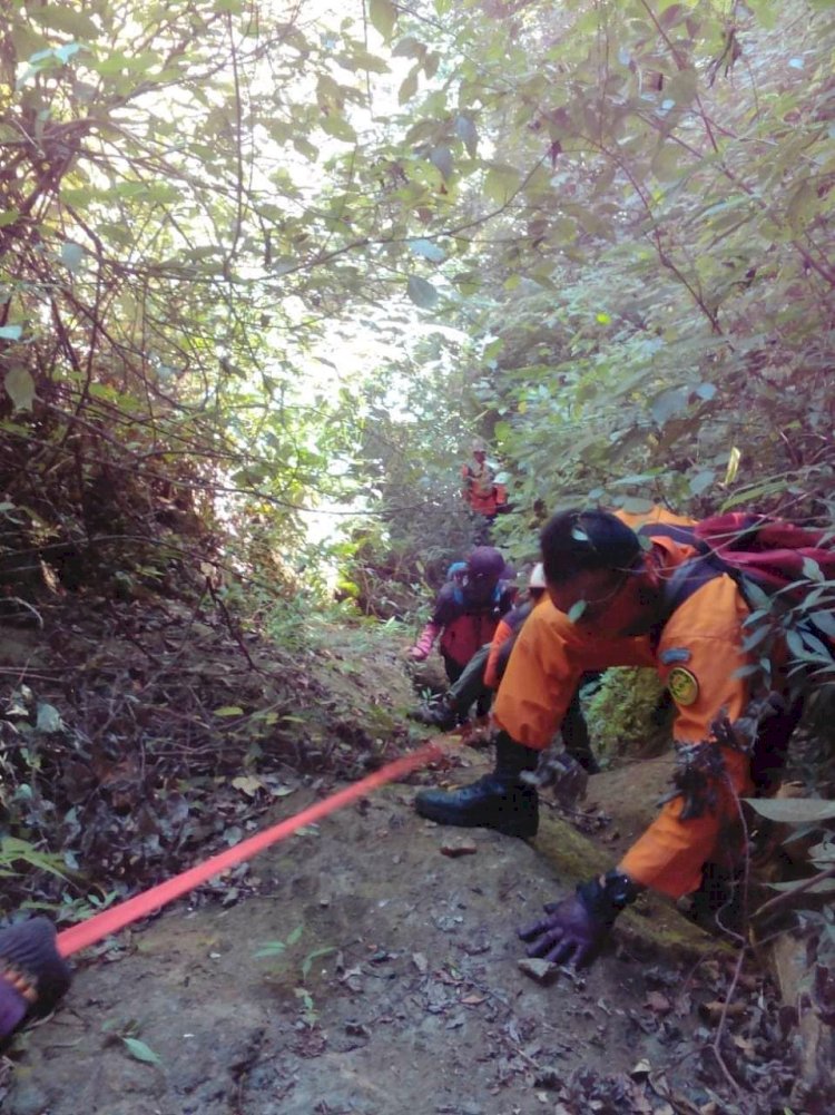 Pendaki Gunung Piramid Ditemukan Tewas Tertelungkup dalam Jurang