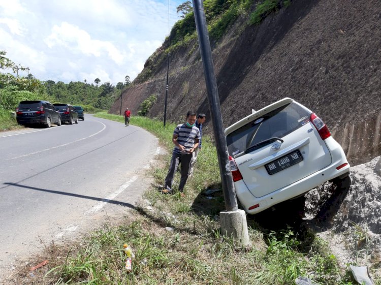 Mobil Rombongan Staff Bawaslu Provinsi Jambi Kecelakaan di Muara Emat Kerinci, Begini Kondisinya