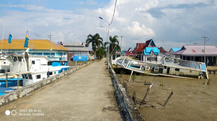 Kondisi TPI Tanjab Barat Tak Terurus, Nelayan: Seperti Kuburan Kapal
