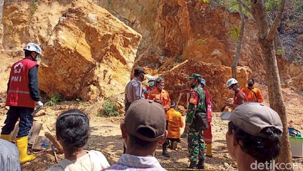 Tiga Pekerja Tertimbun Longsor Tambang Galian C Grobogan, BPBD: Korban Meninggal Dunia