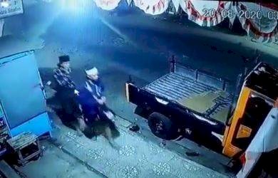 Viral Video Pria Berpeci CS Copot Paksa Bendera Merah Putih, Begini Kata Polres Garut