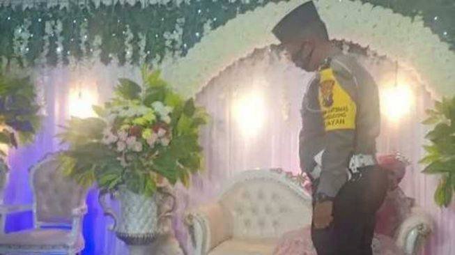 Viral Polisi Beri Hukuman Push Up ke Pengantin Pria Gara-gara Ini