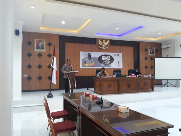 'Ngopi Manis' Bareng Jurnalis, Kapolres Tanjabbar: Kami Minta Media Sampaikan Info Akurat saat Pilkada