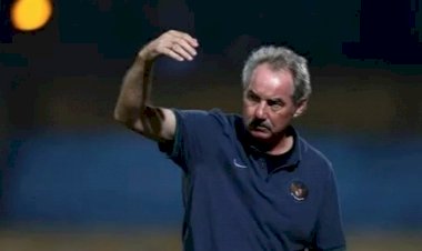 Mantan Pelatih Timnas Indonesia Tersukses Alfred Riedl Tutup Usia