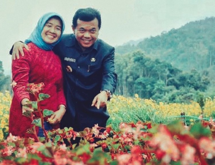 Mengenal Hesti Haris, Penyejuk yang Tidak Pernah Campuri Urusan Pemerintahan