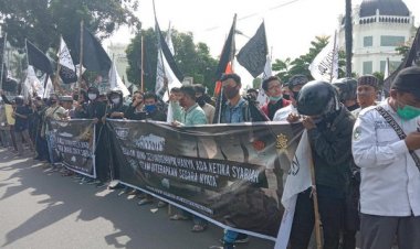 Demo Presiden Macron, Mahasiswa di Medan Serukan Boikot Produk Prancis